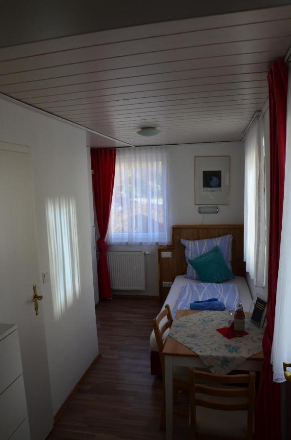 Gasthaus Loewen Hotel Unterreichenbach Luaran gambar